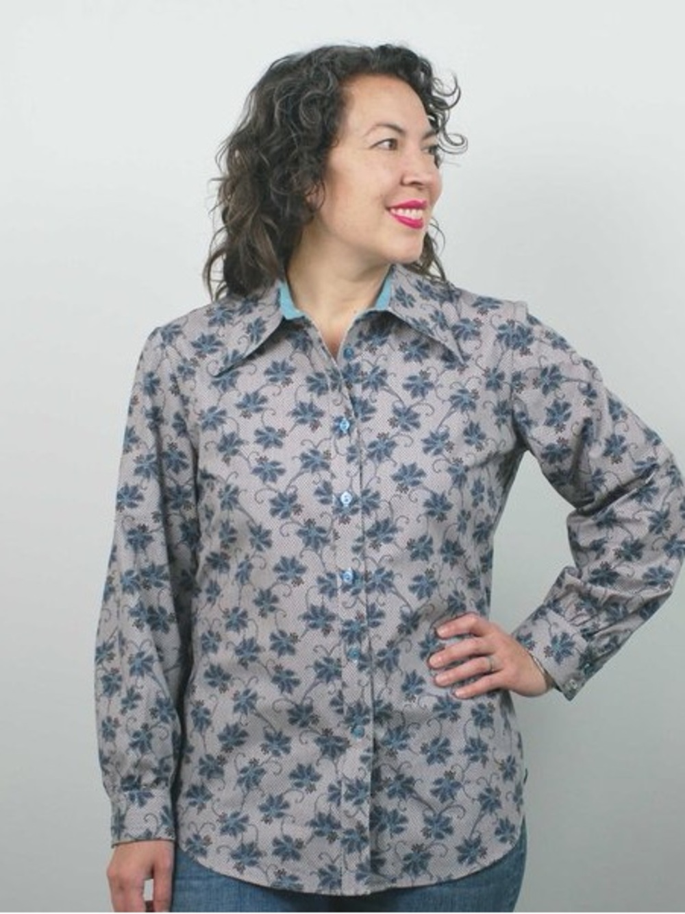Jennifer Glasgow Harriet Button-Up Shirt in Sand Print (Blue and Gray) - Canada